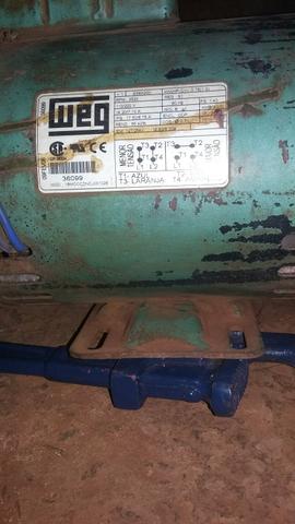 Vendo esta bonba muito Boa 127 v t 220