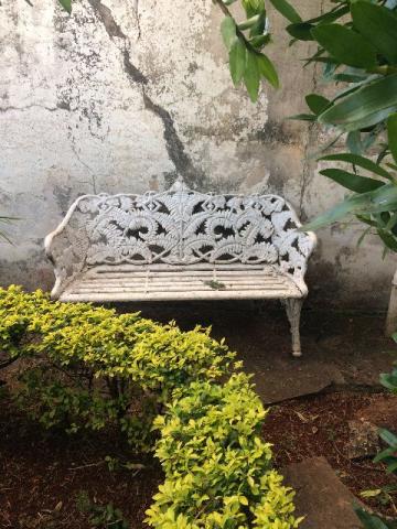 Banco de jardim de ferro