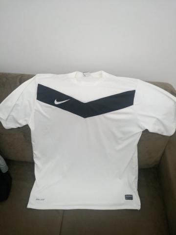 Camiseta Nike - Branca