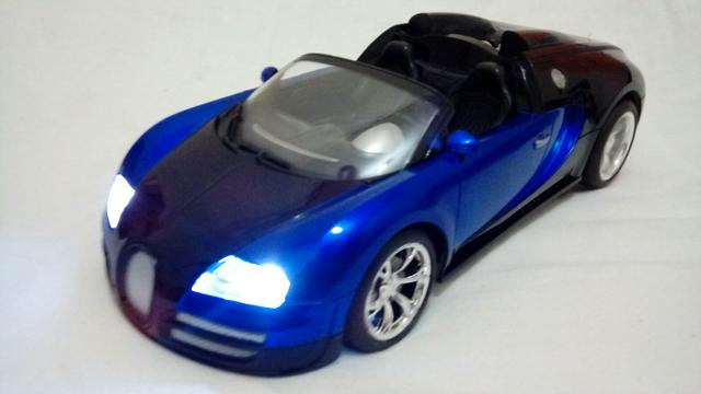 Carrinho de Controle Remoto Bugatti-Acende os Faróis