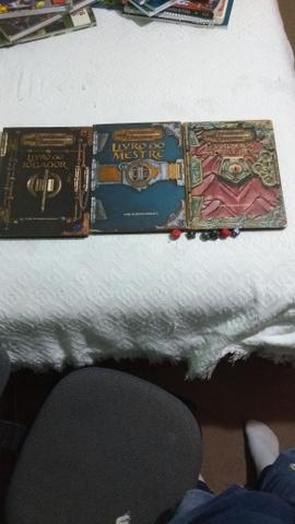 Coleção RPG Dungeons and Dragons livros de regras básicas