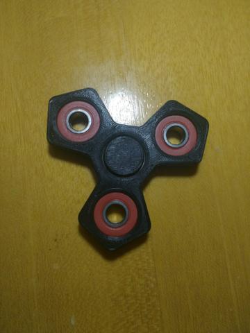Hand spinner