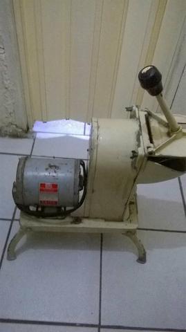 Moedora de Côco "Sire" motor Weg