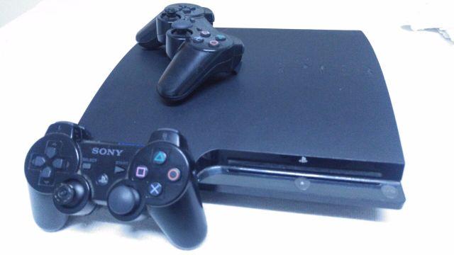 Playstation 3 + 2 controles originais + jogos