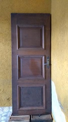 Porta madeira maciça 2,10 x 0,81