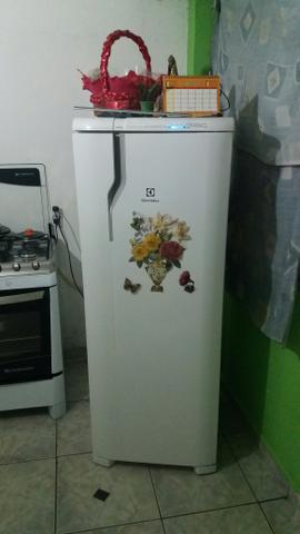 Geladeira frostfree Electrolux