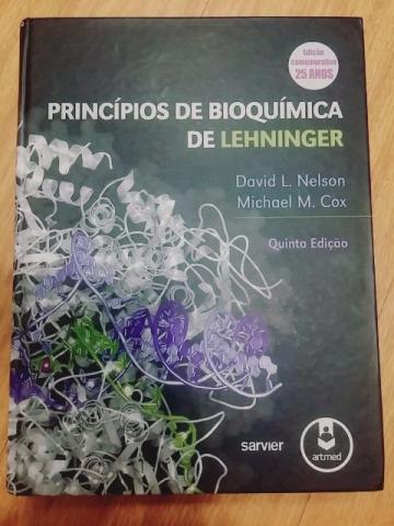 Livro de Bioquímica Lehninger mais três livros