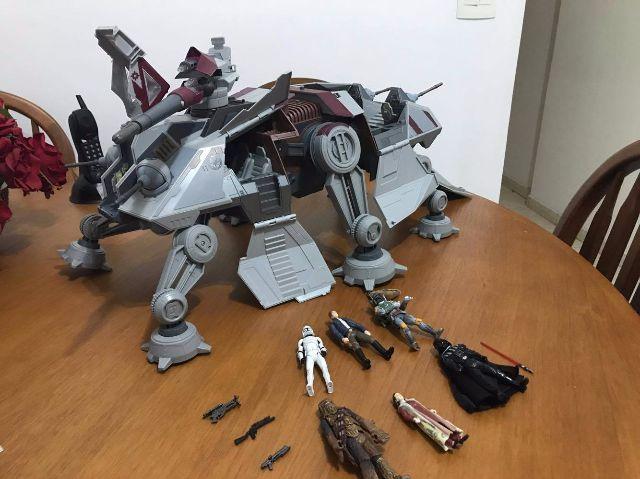 Star Wars AT-TE acompanha 6 personagens