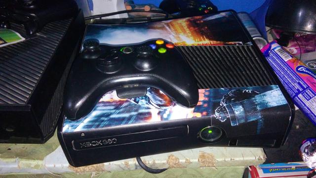 Vende-se Xbox 360 slim destravado
