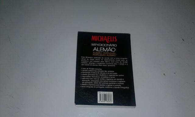 Vende-se dicionário