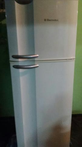 Geladeira Electrolux Air Flow dc38