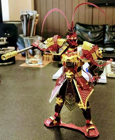 Guerreiro Samurai em Metal