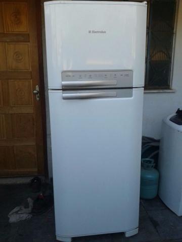 Refrigerador - Geladeira Electrolux Duplex Frost Free DF47