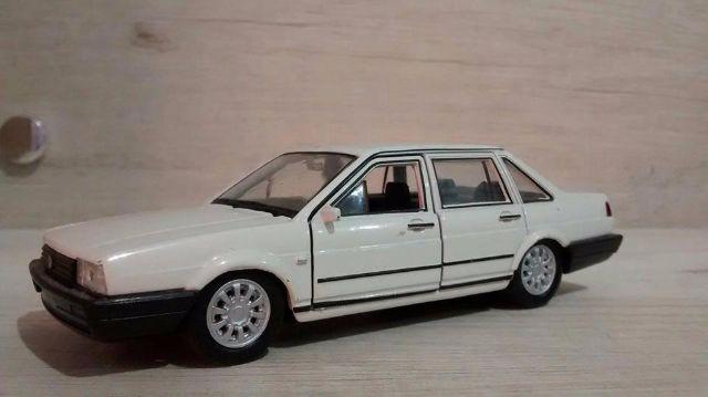 Santana Quadrado Baixo - escala 1/32