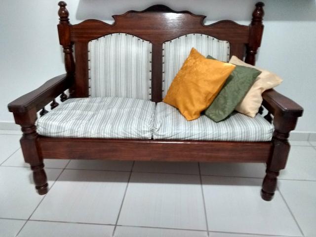 Sofá de madeira jatobá