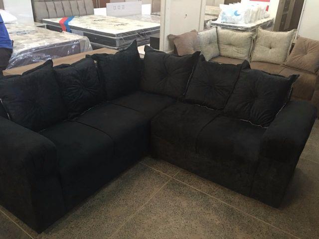 Sofa estofado Rayanne preto