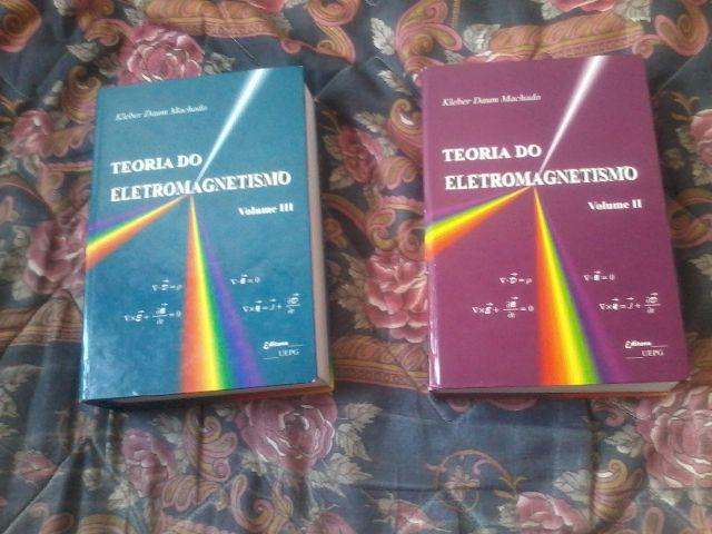 Livros Teoria do Eletromagnetísmo volume II e III