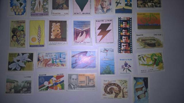 Lote 100 selos brasileiros variados