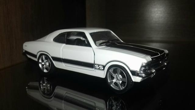 Miniatura 1/43 Opala 