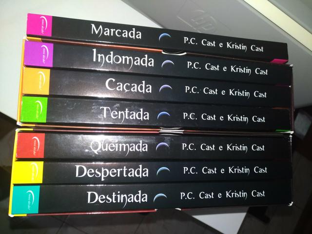 Livros: Box 2 e 3 da Saga House of Night