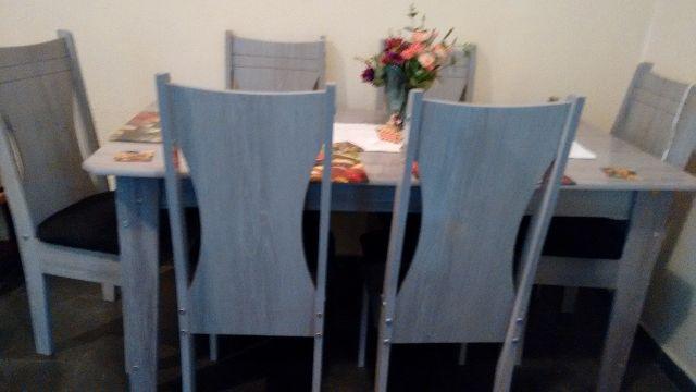 Mesa de 6 cadeiras