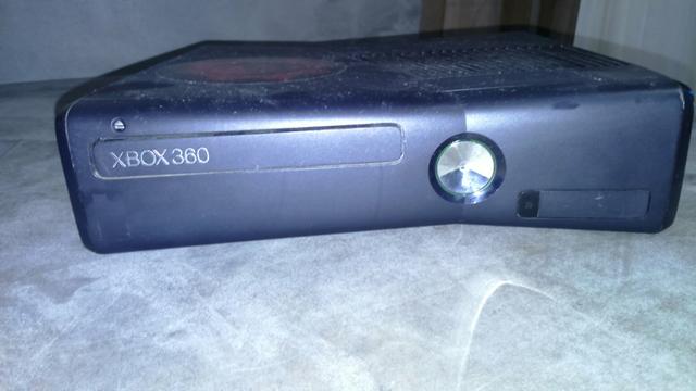 Xbox 360 slim com LUZ VERMELHA