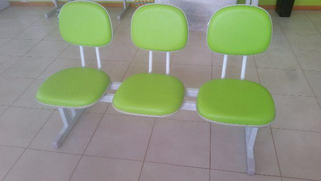 Cadeira longarina escritório estofada 3 lugares verde