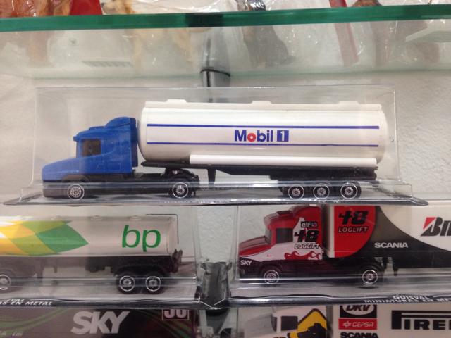 Carretas RT1 e RT2 escala 1/87 tem 18cm