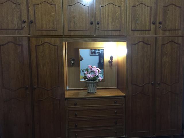 Guarda roupa com camarim