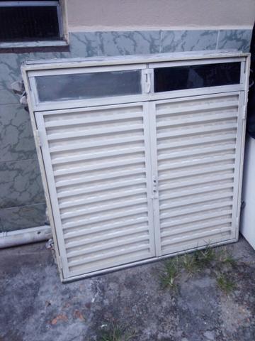 Janela 1.20 x 1.20. Em estado de nova