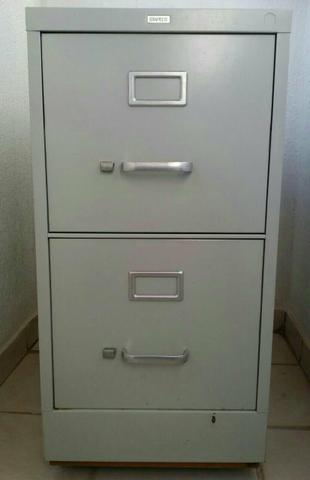 Lindo gaveteiro de ferro Staples - importado dos Estados