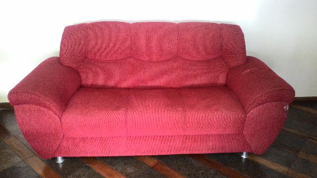Lindo sofá vermelho