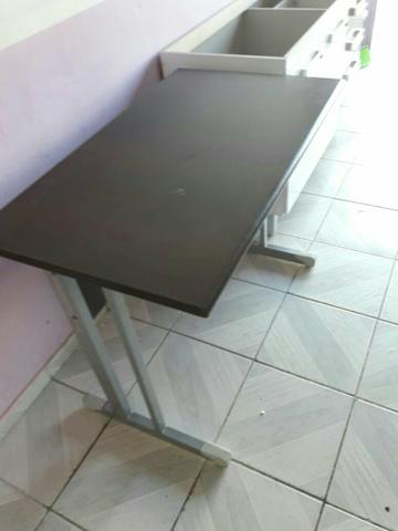Mesinha de escritório