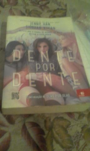 Vendo o livro dente por dente