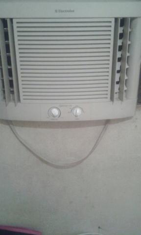 Ar condixionado top gelando bem