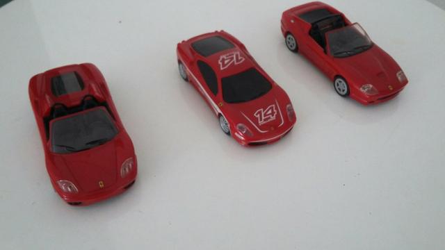 Lote três miniaturas Ferrari