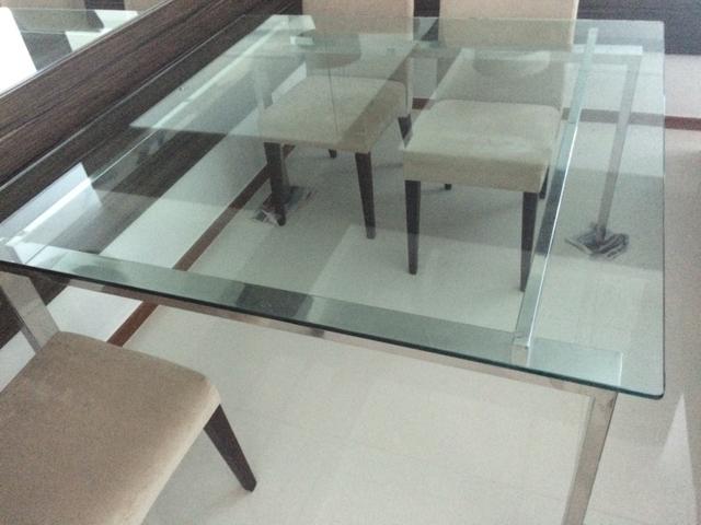 Mesa de Jantar Quadrada em Vidro