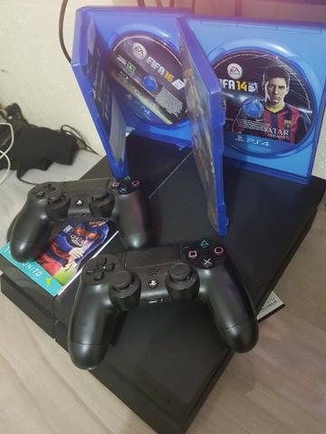 PS4 com 2 Controles e 2 Jogos