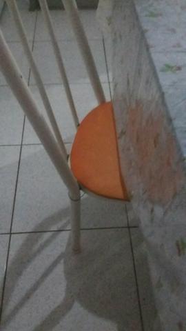 Sofá poltrona é mesa