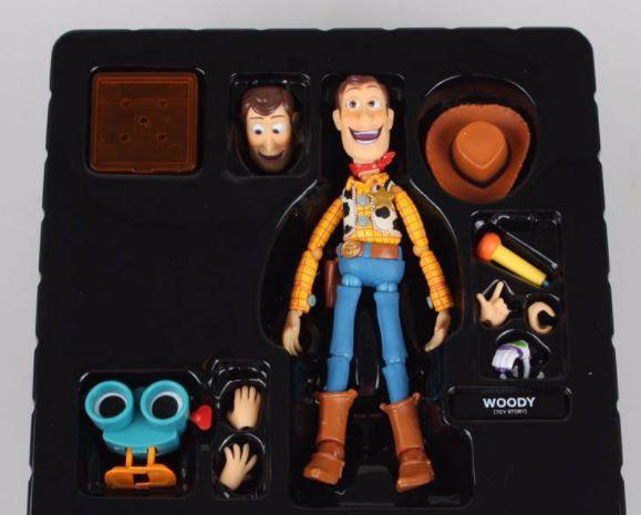 Toy Story Woody colecionavel 16cm