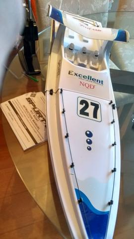 Lancha de controle remoto