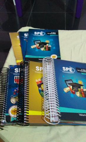 Livros do pré universitário + caderno de atividades