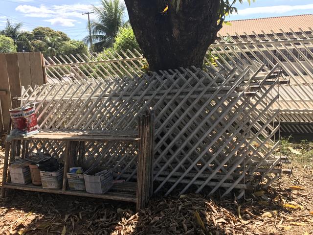 Vendo 7 grades de residência tamanho 3,60 por 160 altura