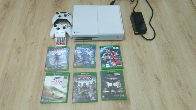 Xbox One 2 Controles 10 jogos 8pilhas + Carregador