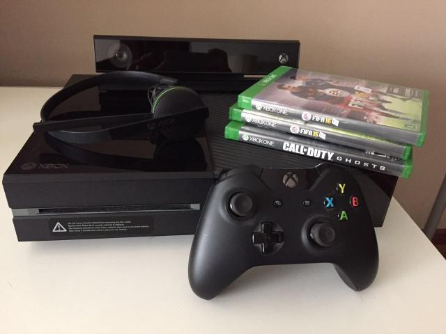 Xbox One 500GB c/ Kinect