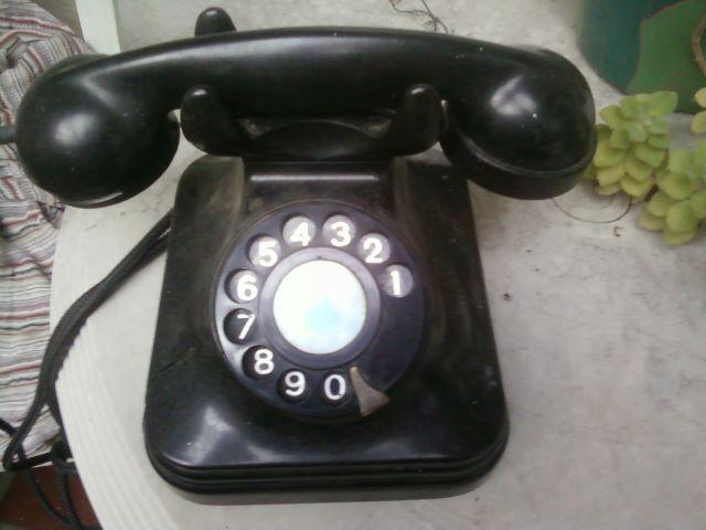 Aparelho telefone antigo