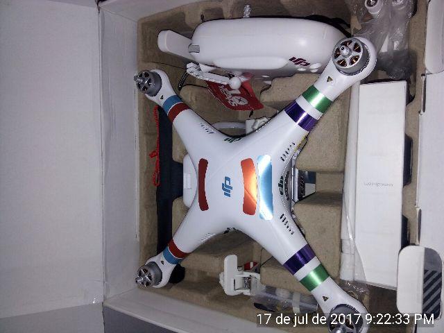 Drone Pantom 3 (fabricante DJI)