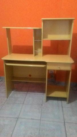 Escrivaninha cor marfim