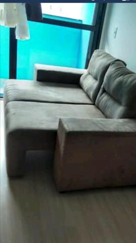 Sofá retrátil tecido Suede semi novo
