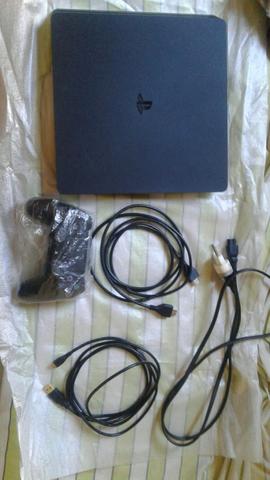 Vendo um playstatiom 4 slim